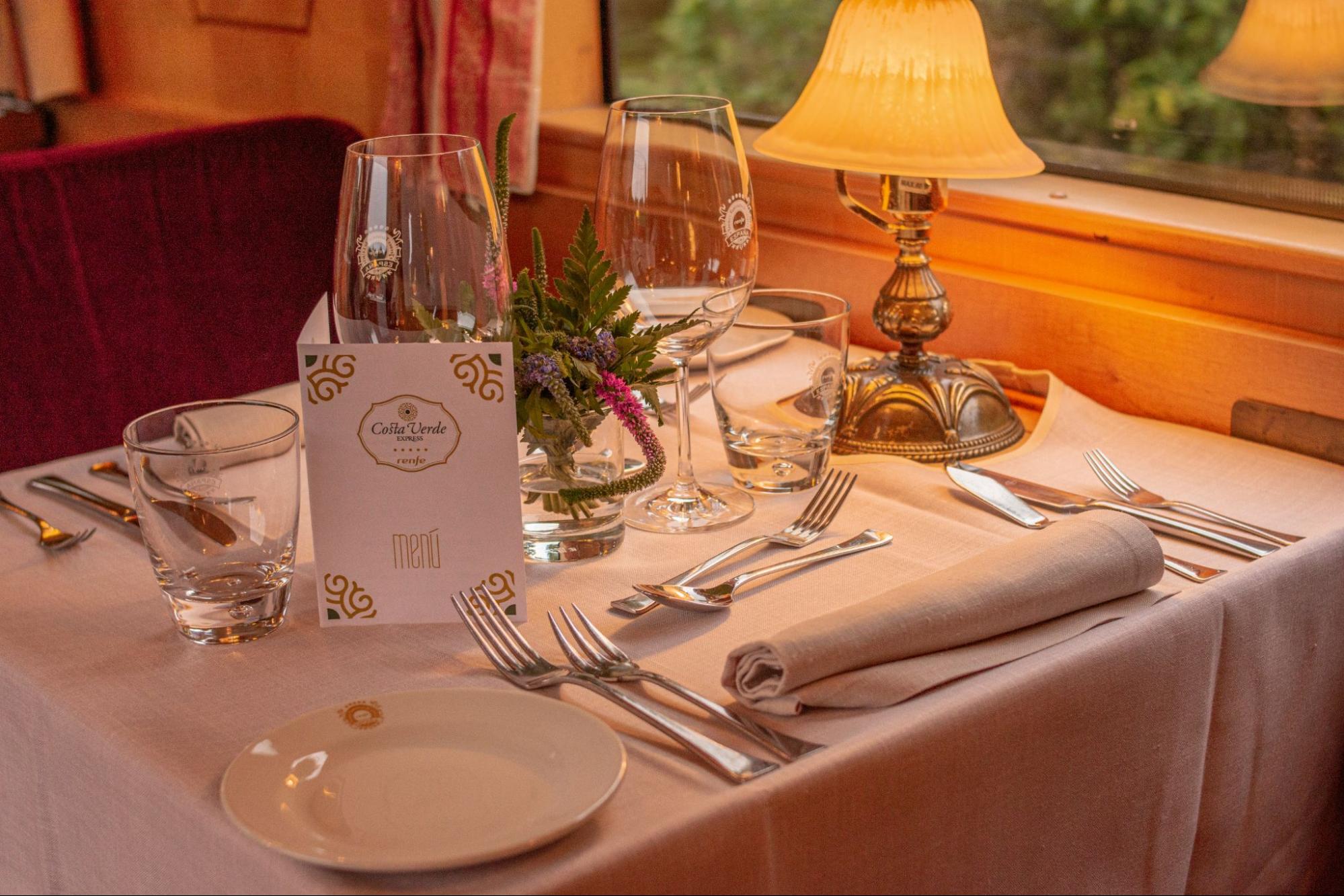 luxury train cars | SJourney