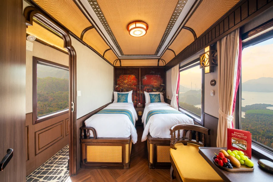 twin cabin sjourney interior
