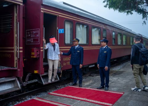 Luxury Train from Hanoi to Ho Chi Minh City: Travel in Style
