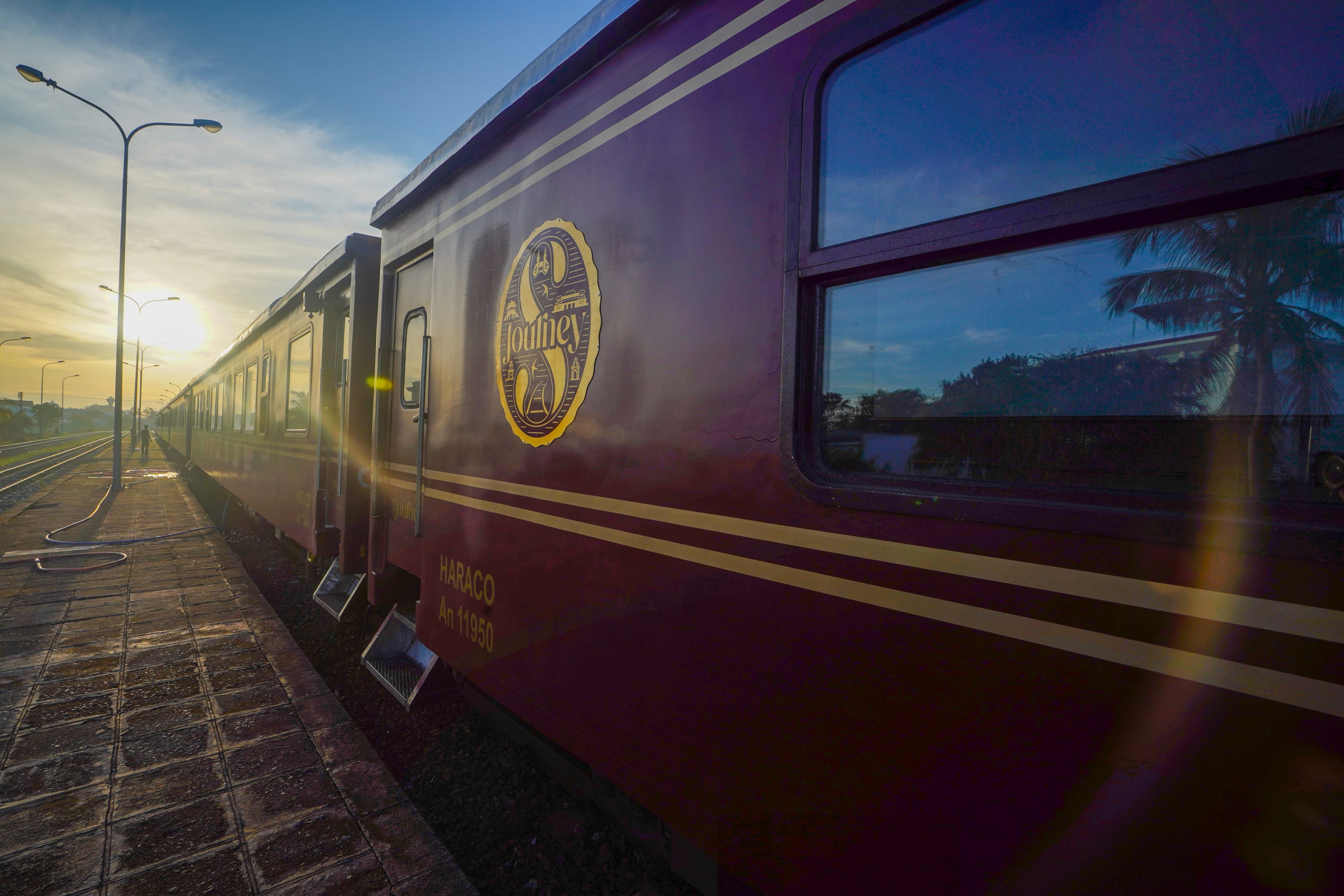 indochine-train-sjourney