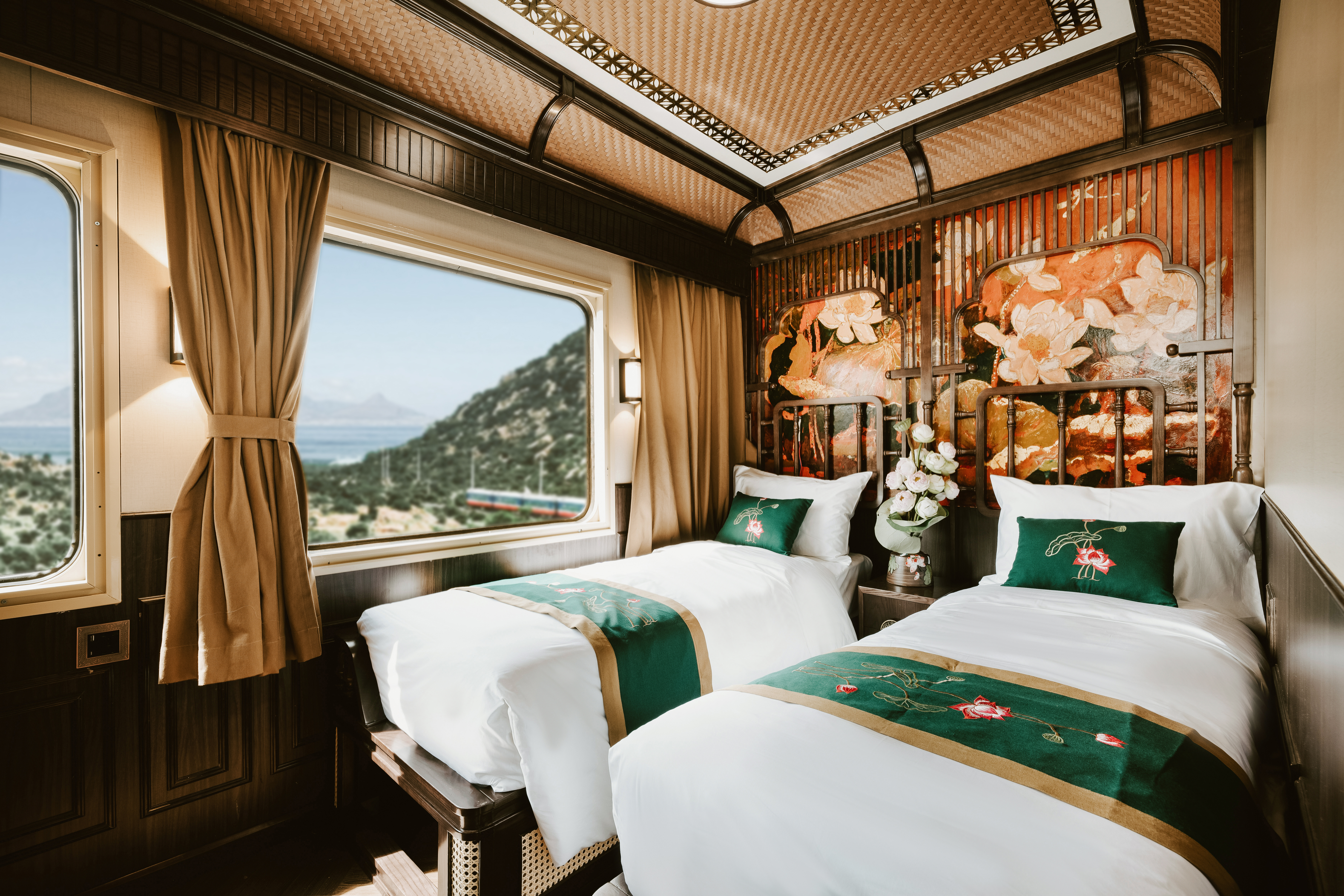twin-cabin