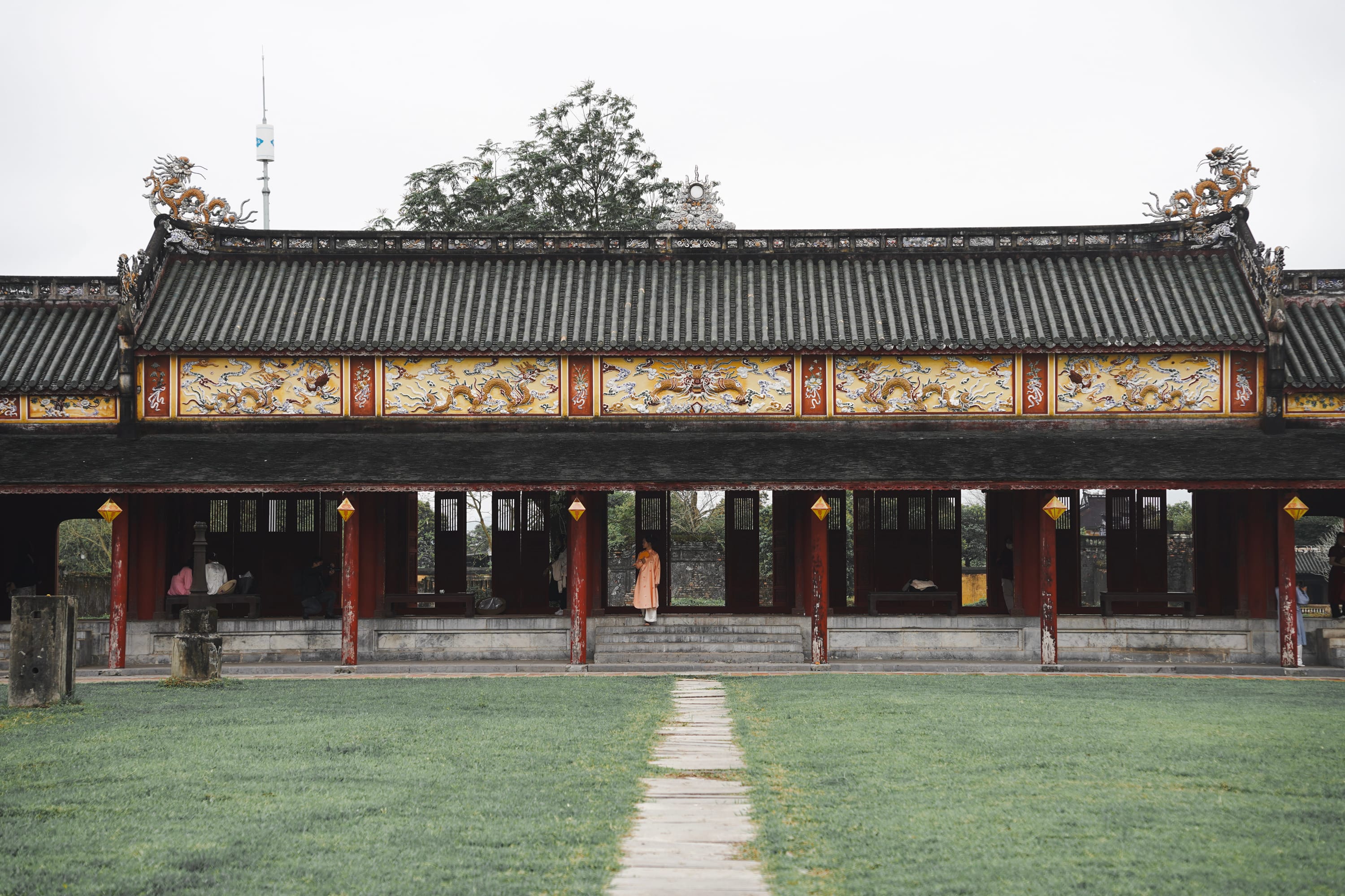 ho chi minh to hue by train