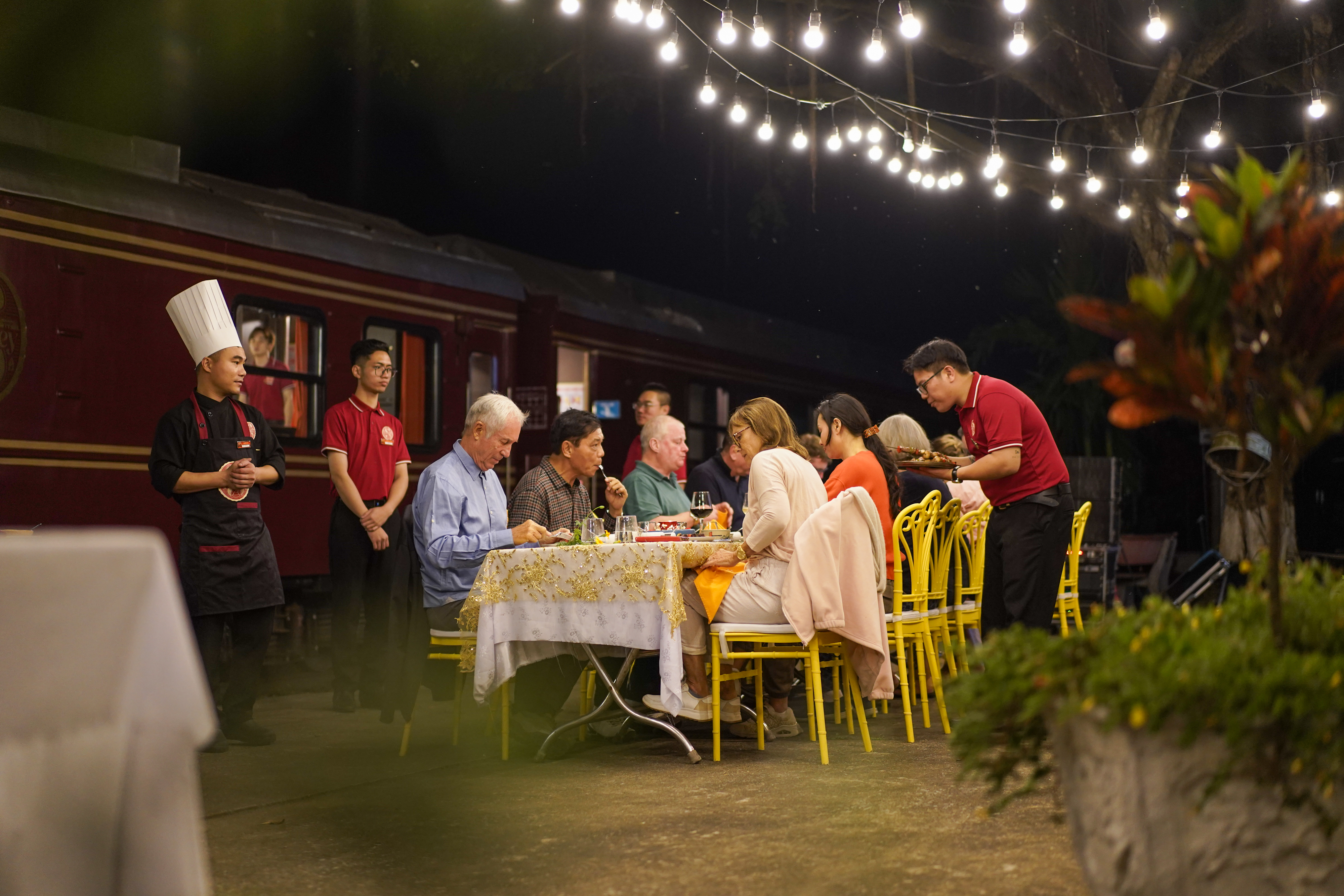 best-time-to-book-christmas-and-new-year-cruises-in-vietnam