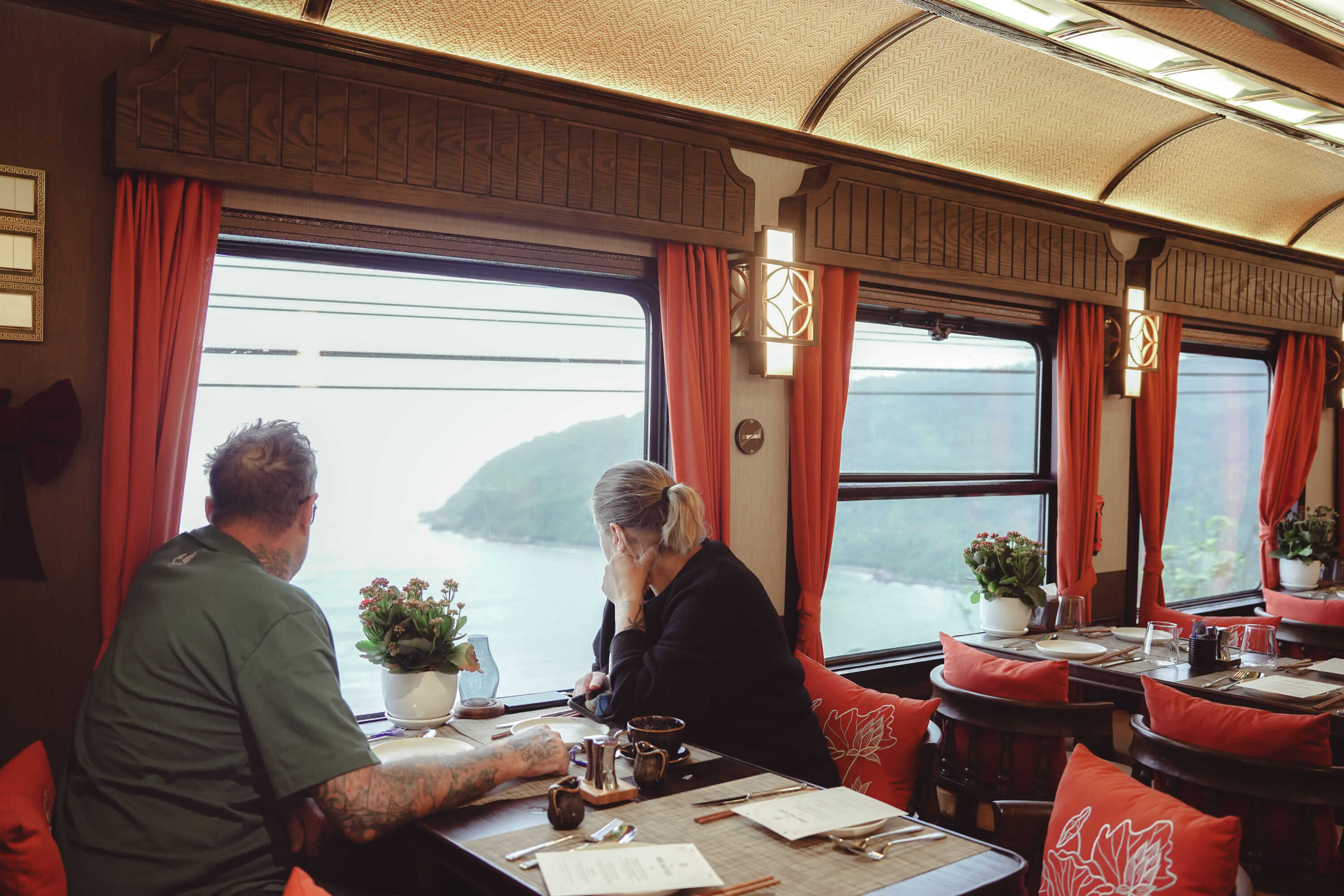 Hanoi to Sapa by train