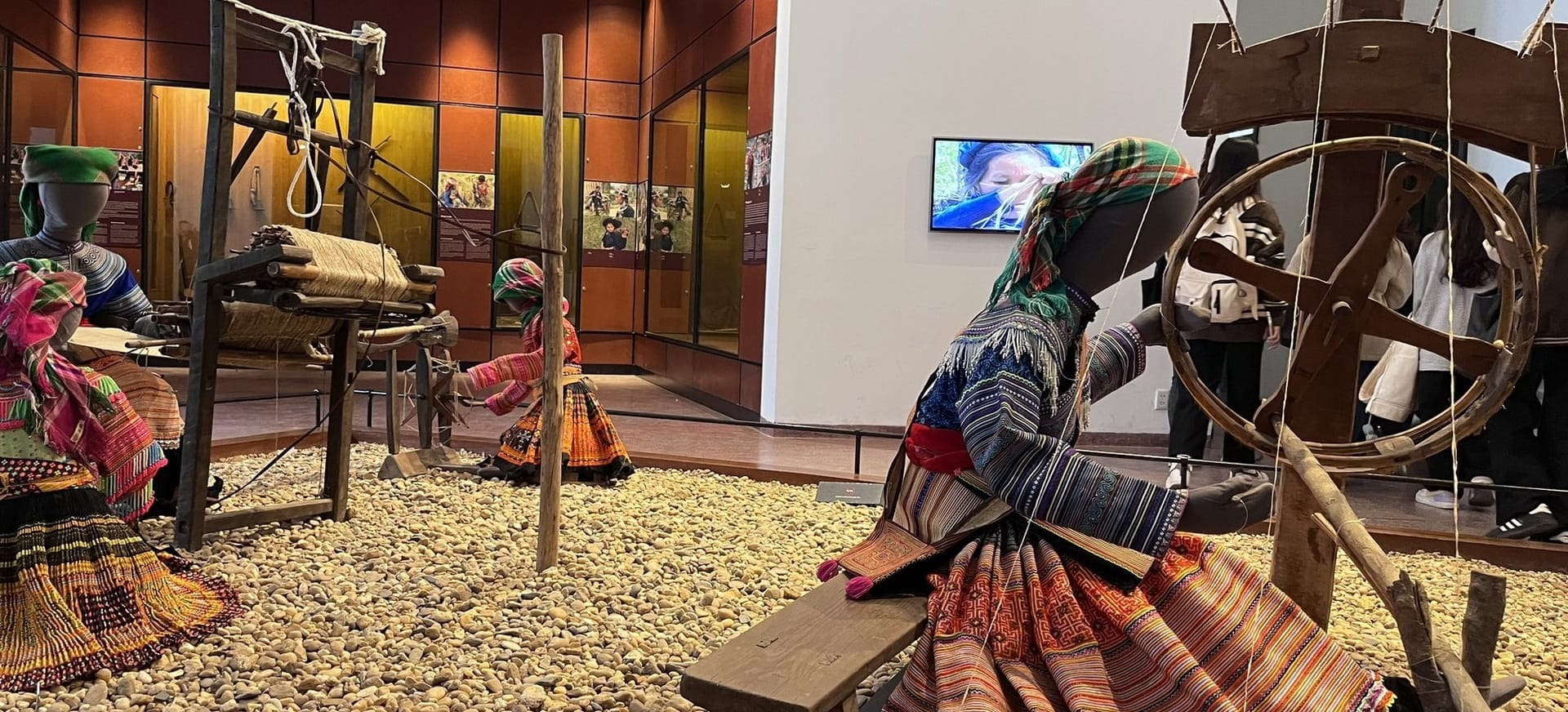 bao tang dan toc hoc banner 1