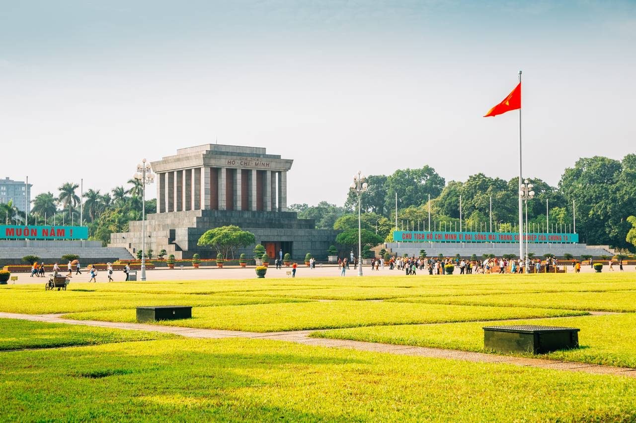 ho chi minh mausoleum 2 1662727248