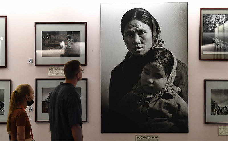 war resistance paintings