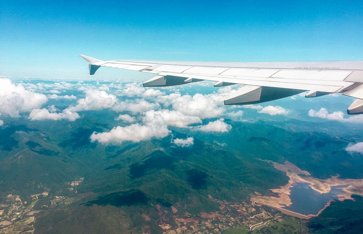 flying from hue to da nang