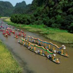 Travel around Tam Coc by boat