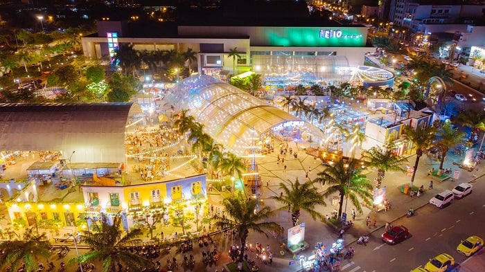 helio night market da nang