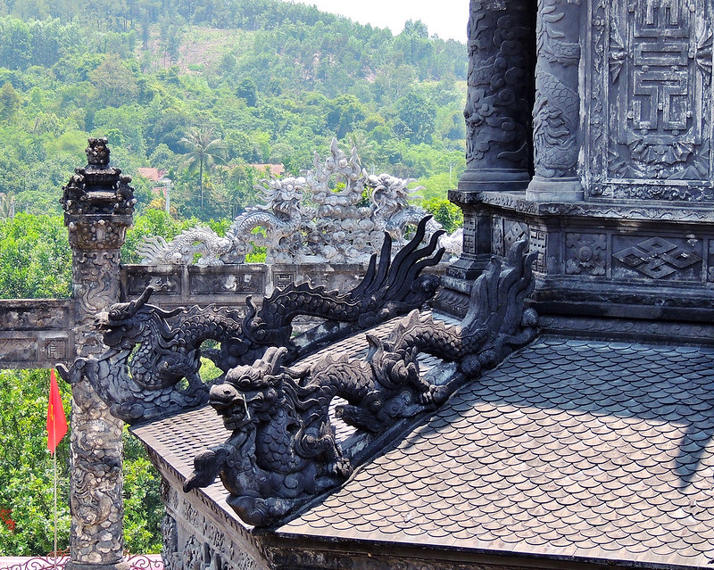 Carved-Dragon-in-The-Hue-Imperial-City