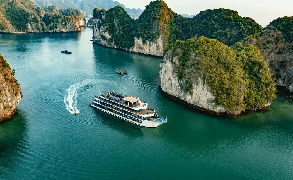 Ha-Long-Bay-Cruises