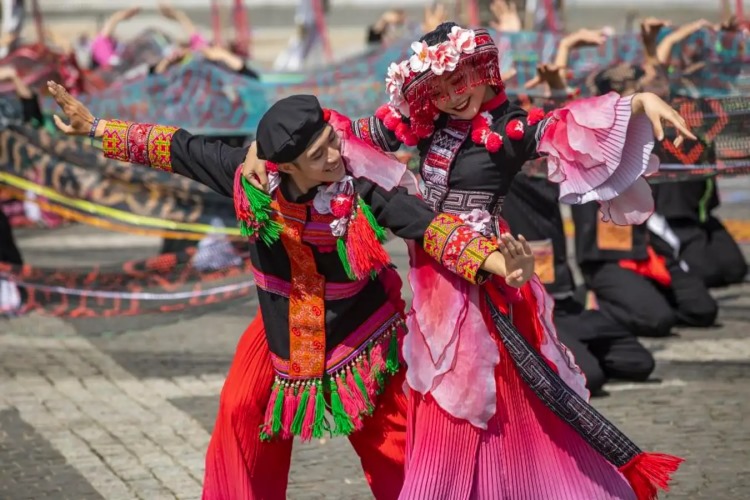 Love-Market-Tradition-in-Sapa