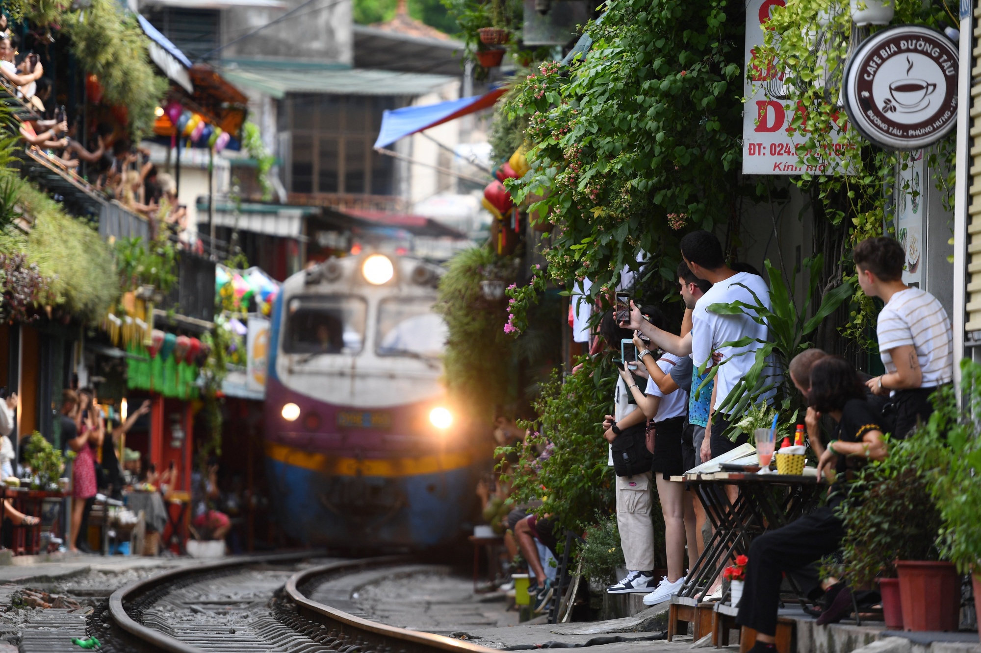 Luxury Train Travel street train | SJourney