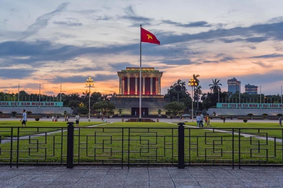 Surrounding areas and gardens of ho chi minh mausoleum