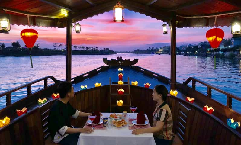 Vietnam-holiday-in-luxury-cruise