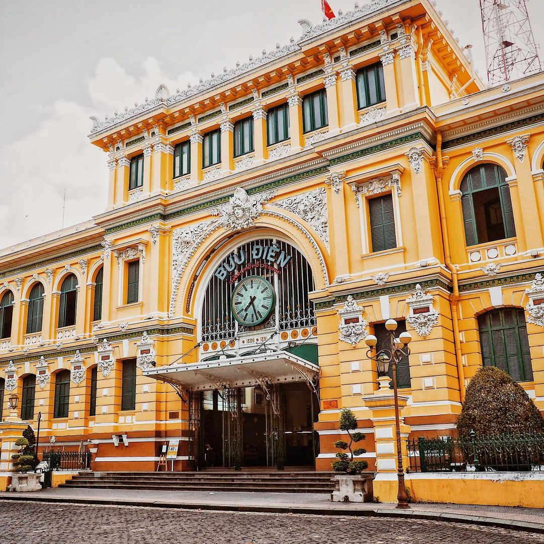 Vietnam-sai-gon-central-post-office