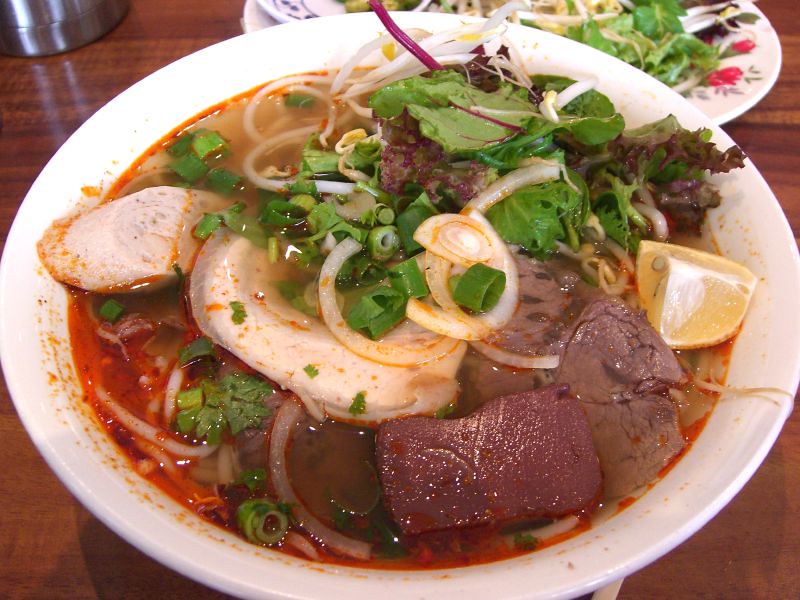 bun bo hue popular dishes in vietnam | SJourney