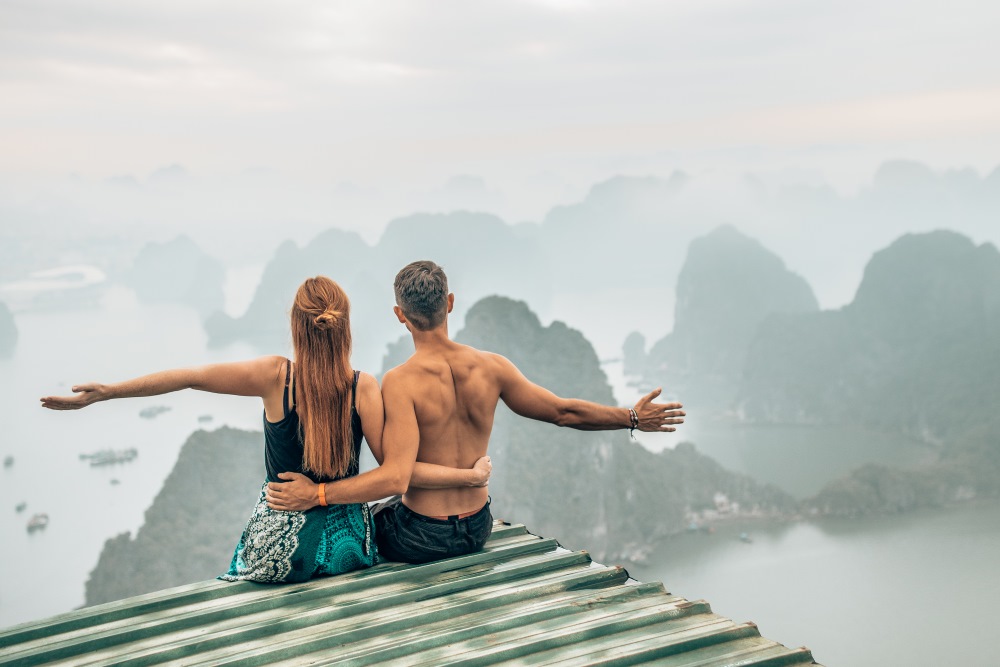  couple-enjoying-halong-bay-viewpoint