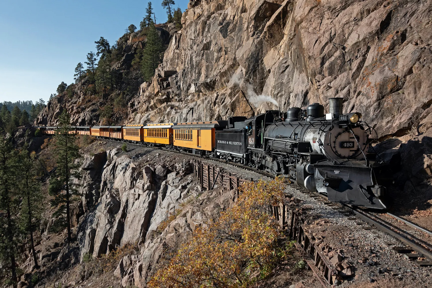 durango-train-through-mountain-side