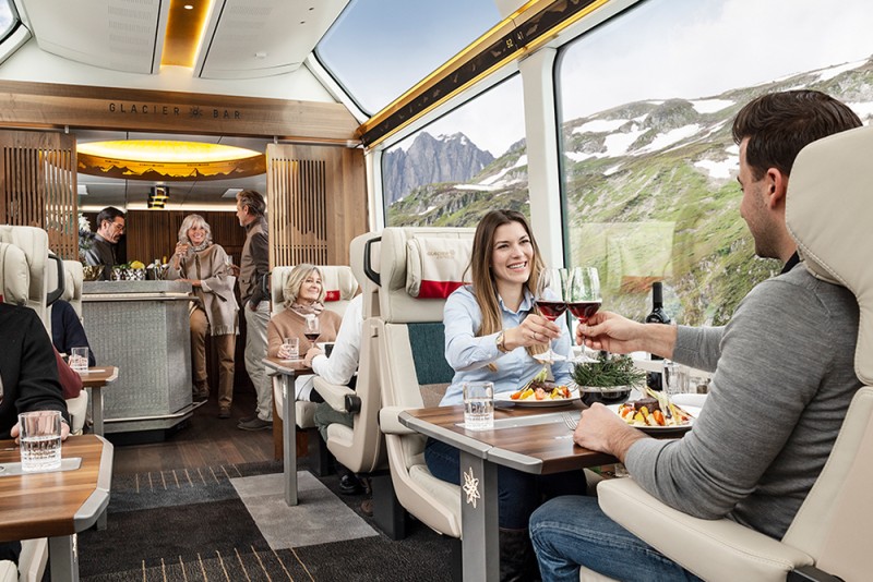  european-luxury-trains-glacier-express-bar