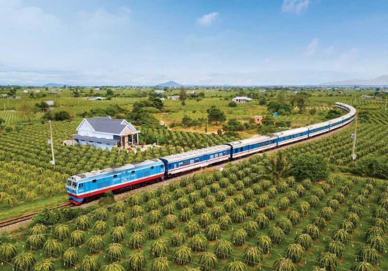  ho-chi-minh-to-nha-trang-train