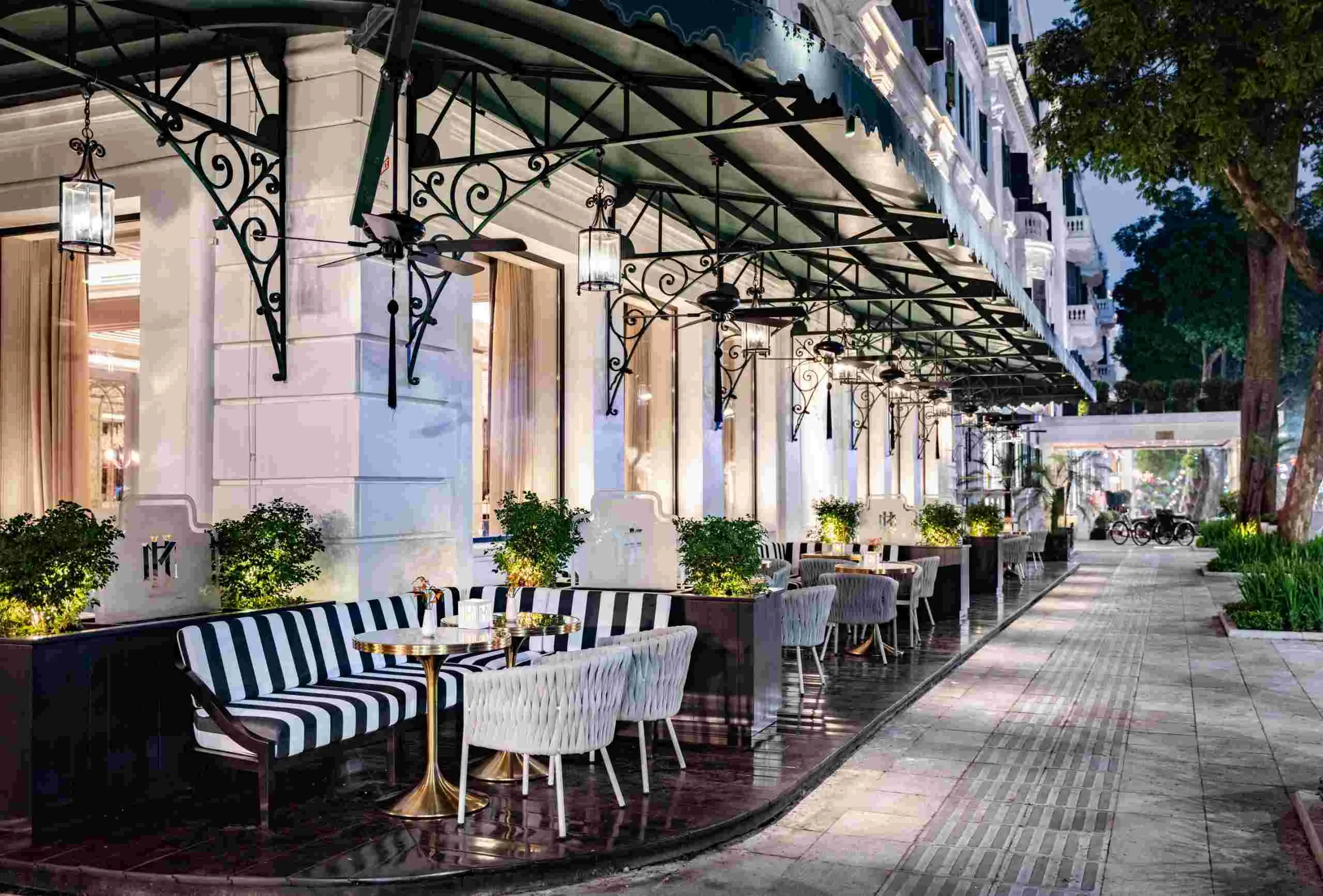 Luxury Travel in Hanoi: Experience the Best of Vietnam’s Capital 12 Luxury Travel in Hanoi