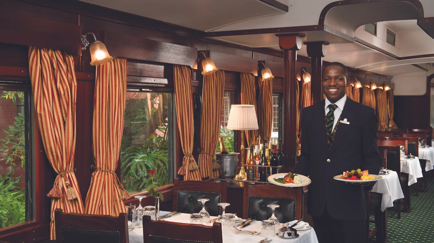 luxury-train-south-africa-rovos-rail-dining-room