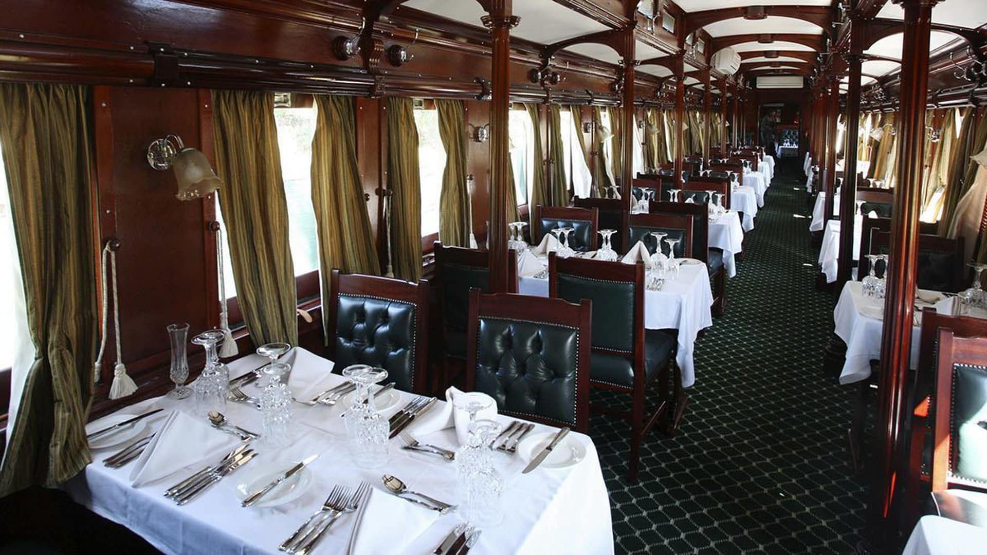 royal-livingstone-express one of the most africa luxury train