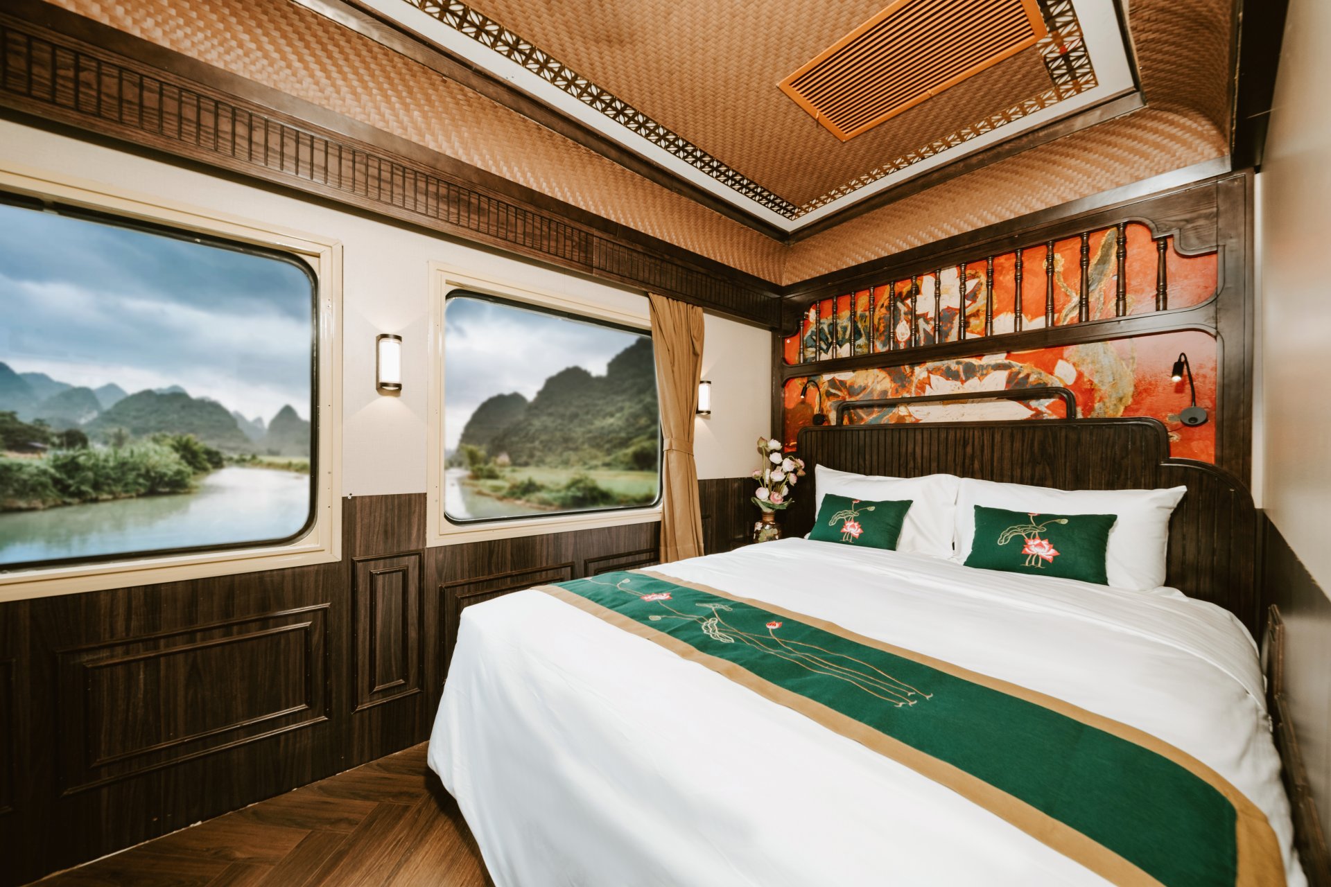 sjourney - first luxury train in Vietnam