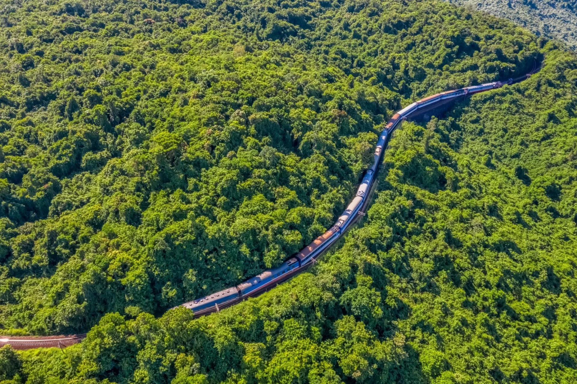 vietnam-hanoi-to-ho-chi-minh-train-journey